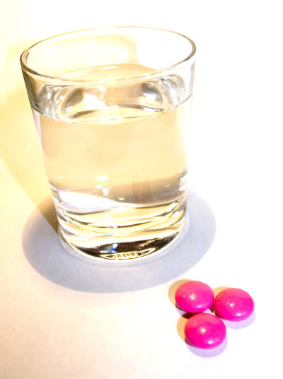 pills-and-water